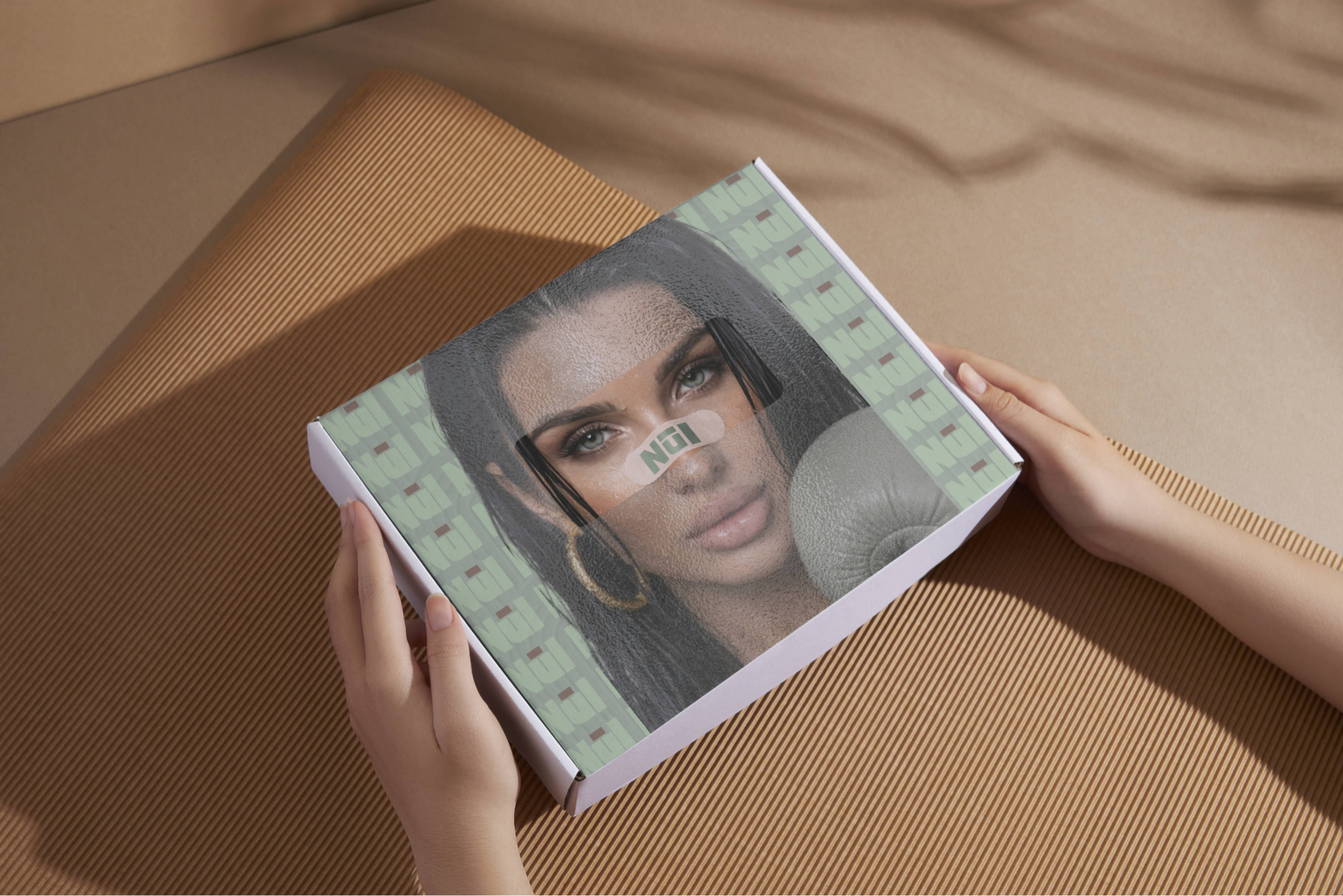 NūI packaging flat